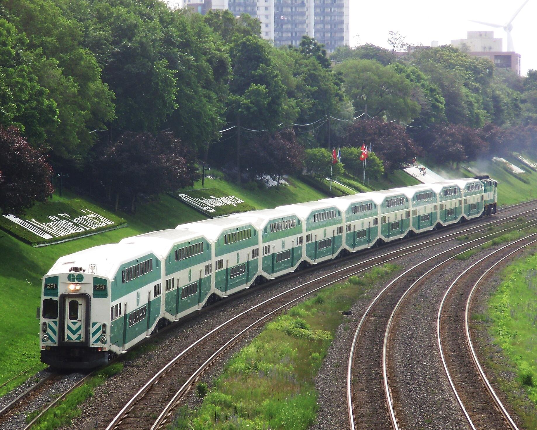 GO Train in Niagara GO Train in Niagara